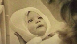 A kórházi nővér mindent megtett a képen látható babáért 1977-ben: 40 év múlva megrázó képre bukkan az interneten