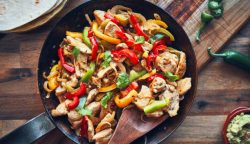 Autentikus csirkefajitas recept – lépésről lépésre, tálalási ötletekkel